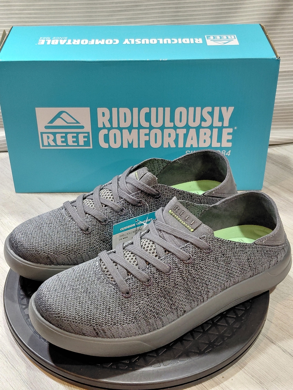 NWT REEF Men SwellSole Neptune Casual Comfort Stretch Knit Sneakers Charcoal M11
